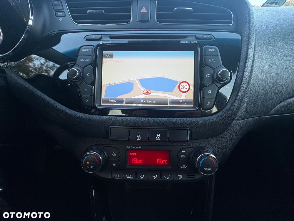 Kia Ceed - 12