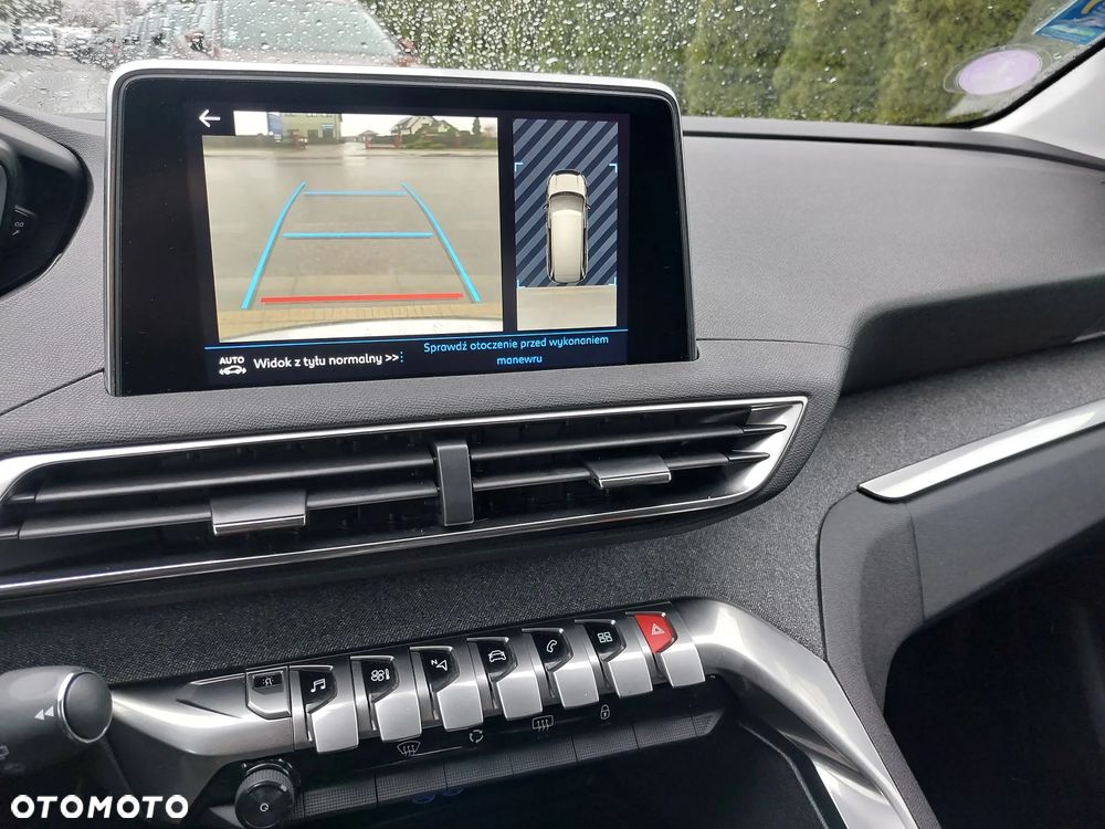 Peugeot 5008 - 17