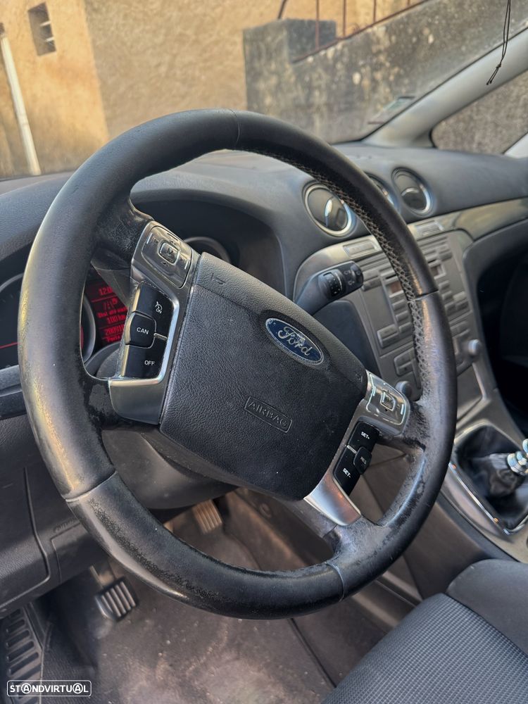 Ford S-Max - 10