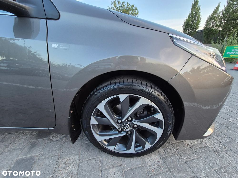 Toyota Corolla - 12