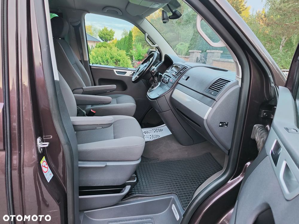 Volkswagen Multivan - 13