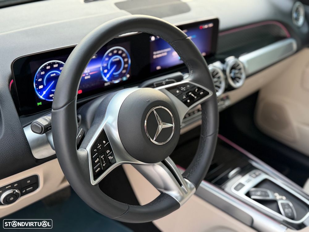 Mercedes-Benz EQB 250 Electric Art - 17