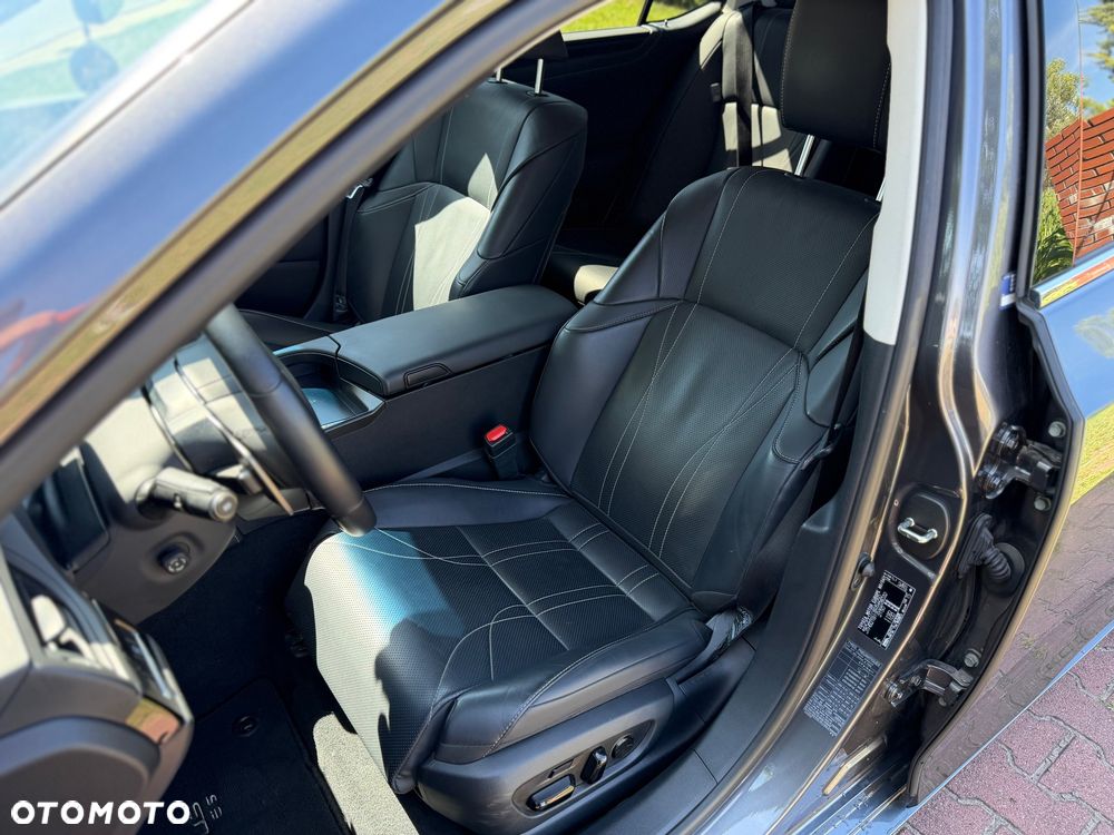 Lexus ES 300h Prestige - 26