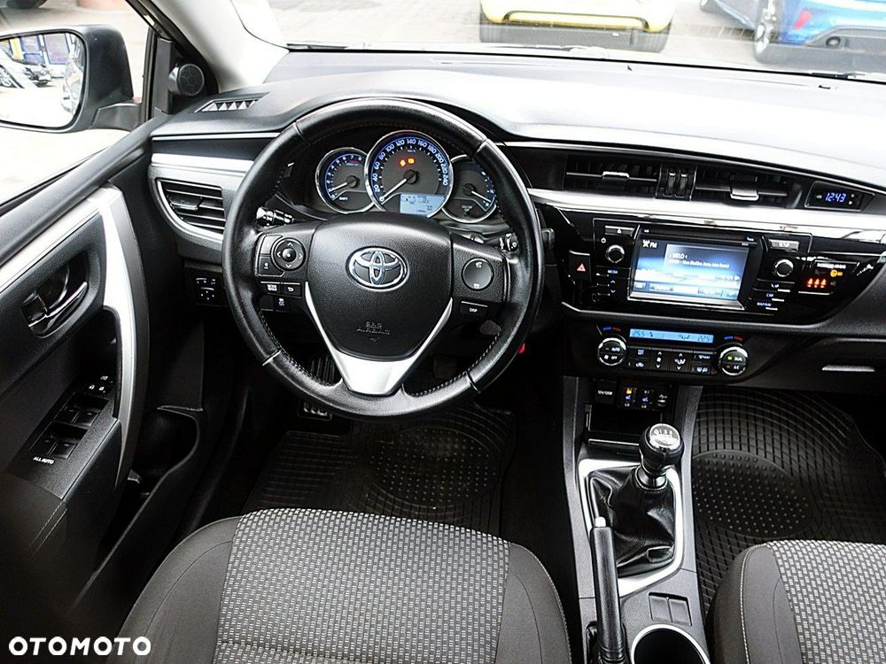 Toyota Corolla - 15