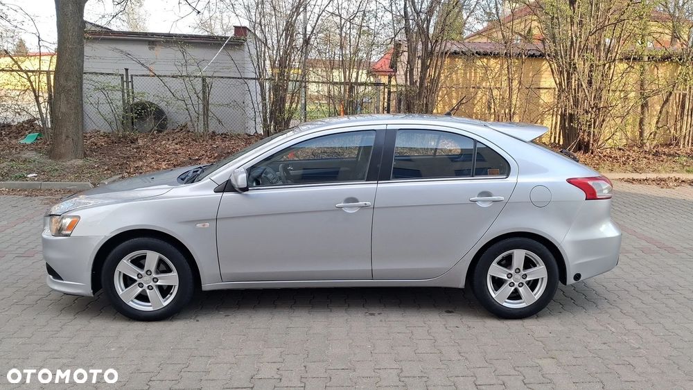 Mitsubishi Lancer - 3