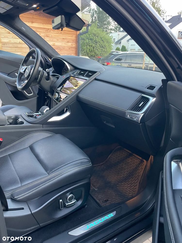 Jaguar E-Pace 2.0 P300 mHEV AWD 300 Sport - 23