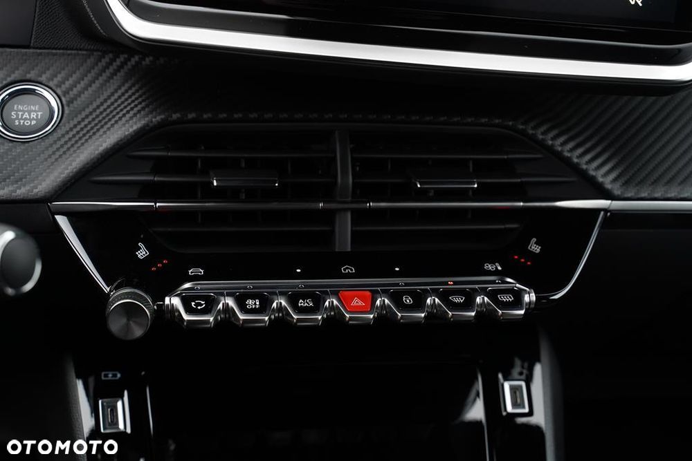 Peugeot 2008 PureTech mHEV Allure e-DCS6 - 19