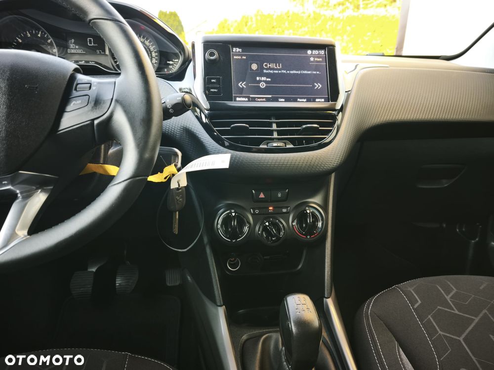 Peugeot 2008 1.2 Pure Tech Active - 17