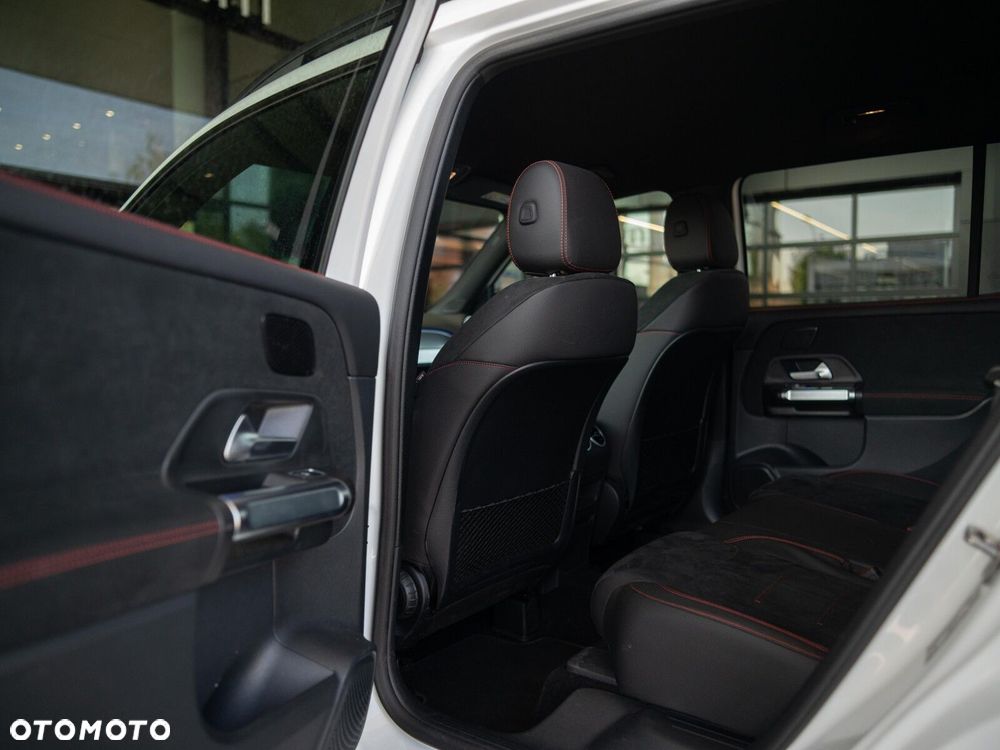 Mercedes-Benz GLB 220 mHEV 4-Matic AMG Line 8G-DCT - 12