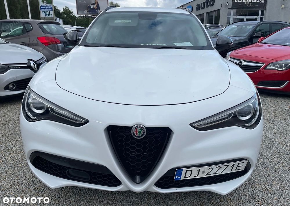 Alfa Romeo Stelvio - 3