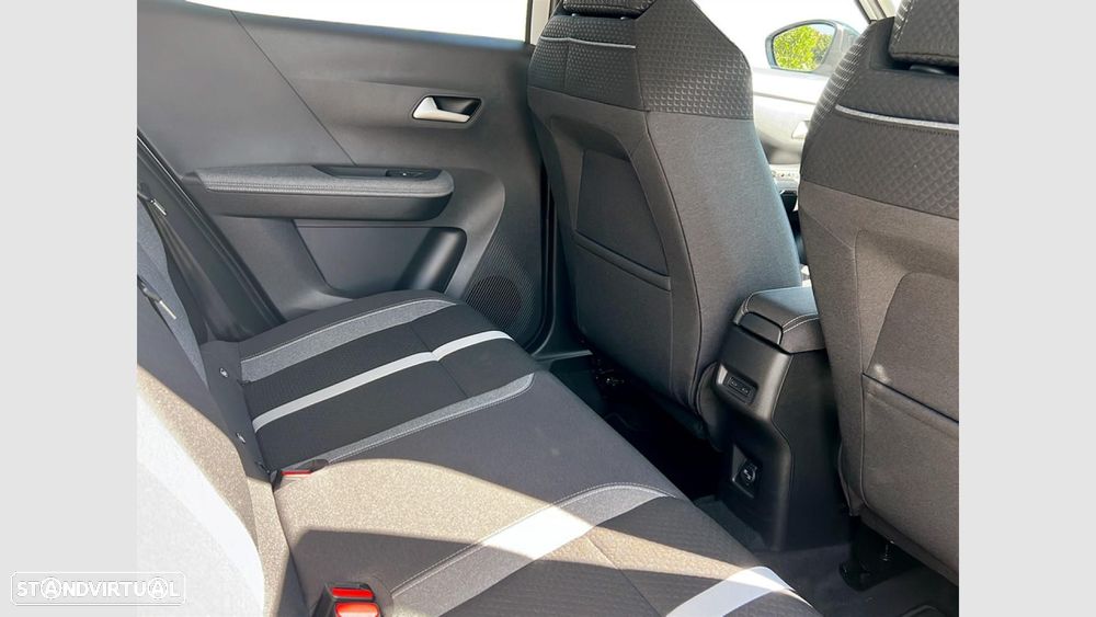 Opel Frontera 1.2 Hybrid GS eDCT - 18