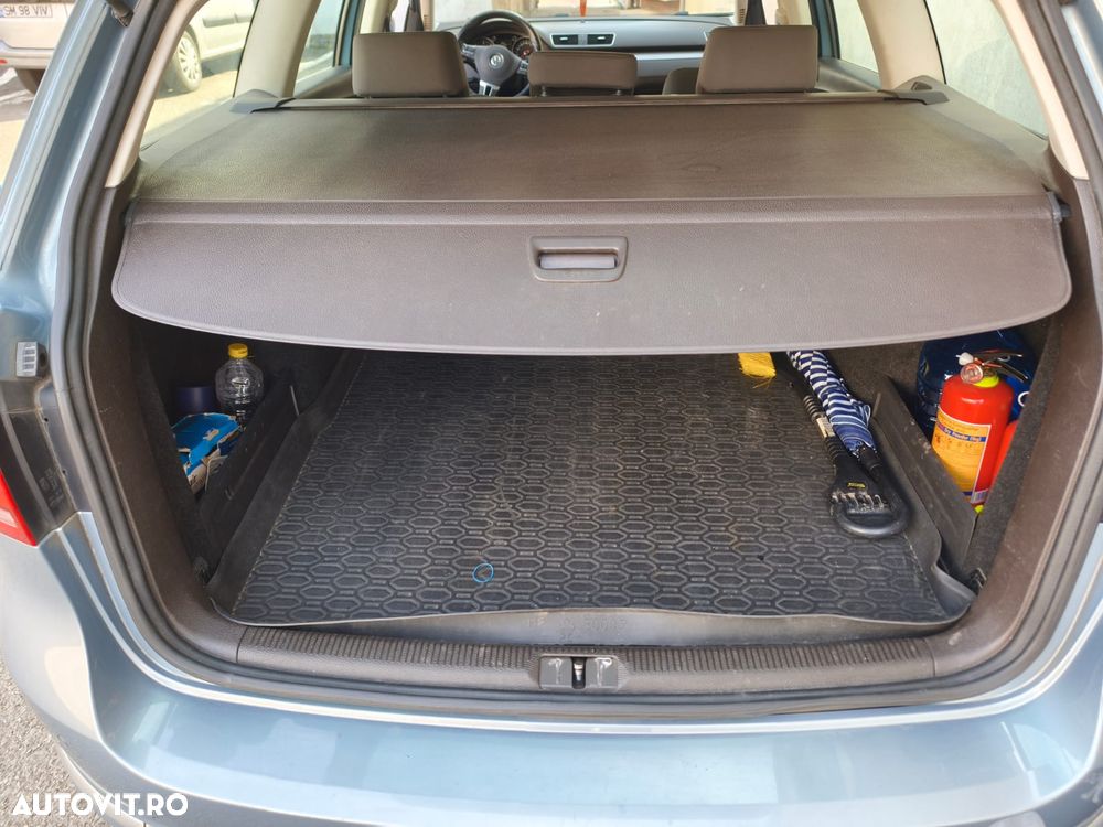 Volkswagen Passat 1.6 TDI BlueMotion Technology Comfortline - 27