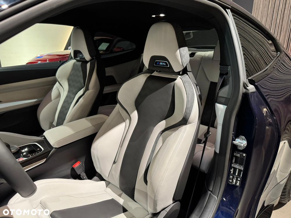 BMW M4 Competition M xDrive - 14
