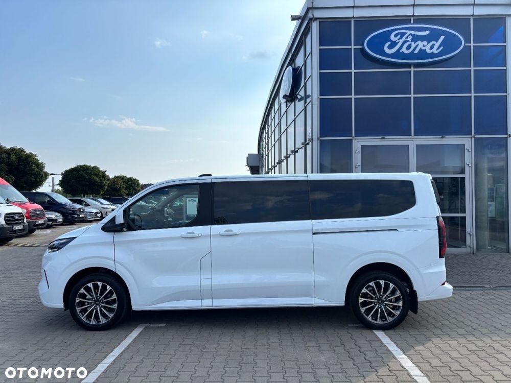 Ford Tourneo Custom - 9