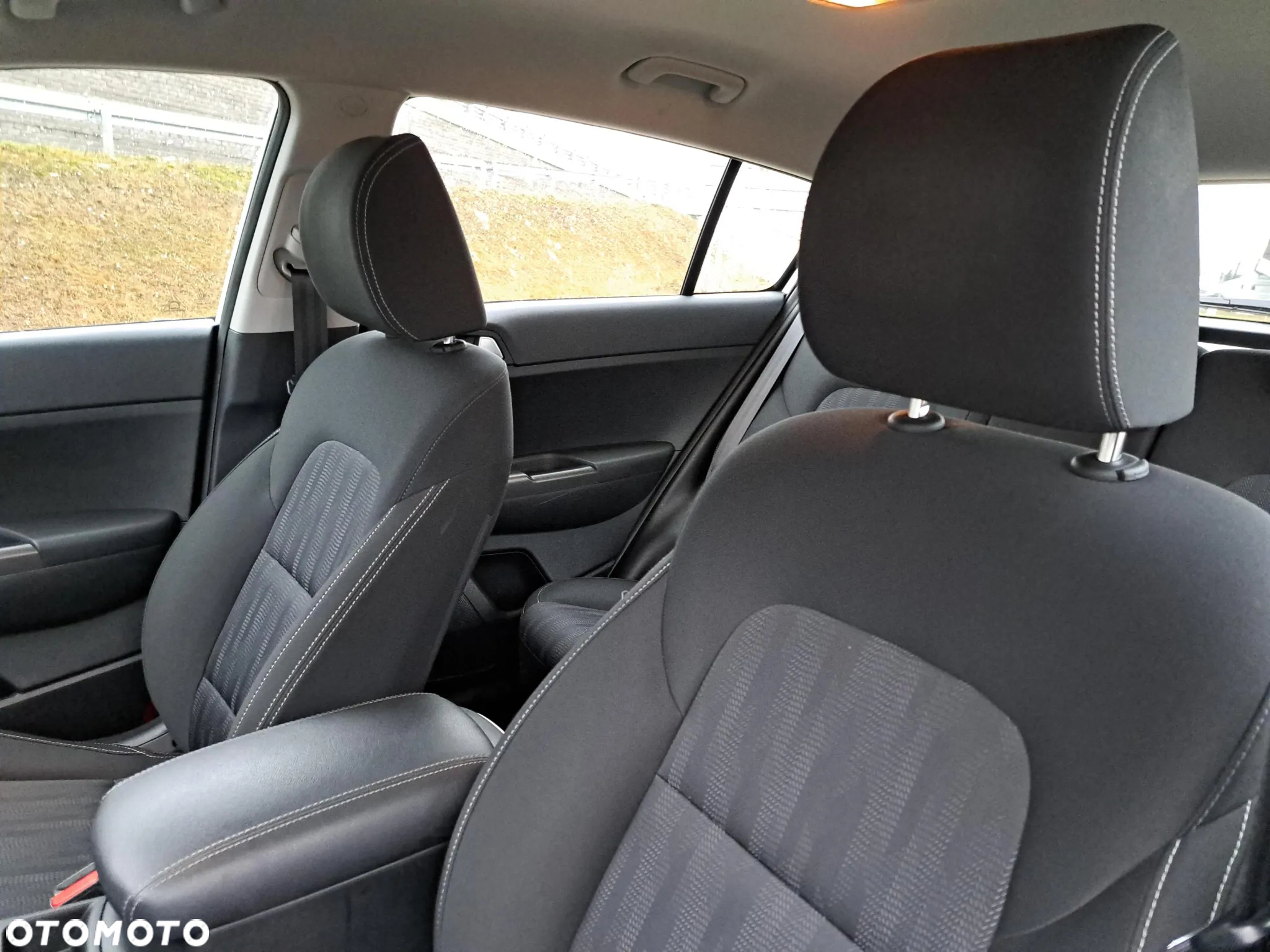 Kia Sportage 1.6 T-GDI M 2WD DCT - 12