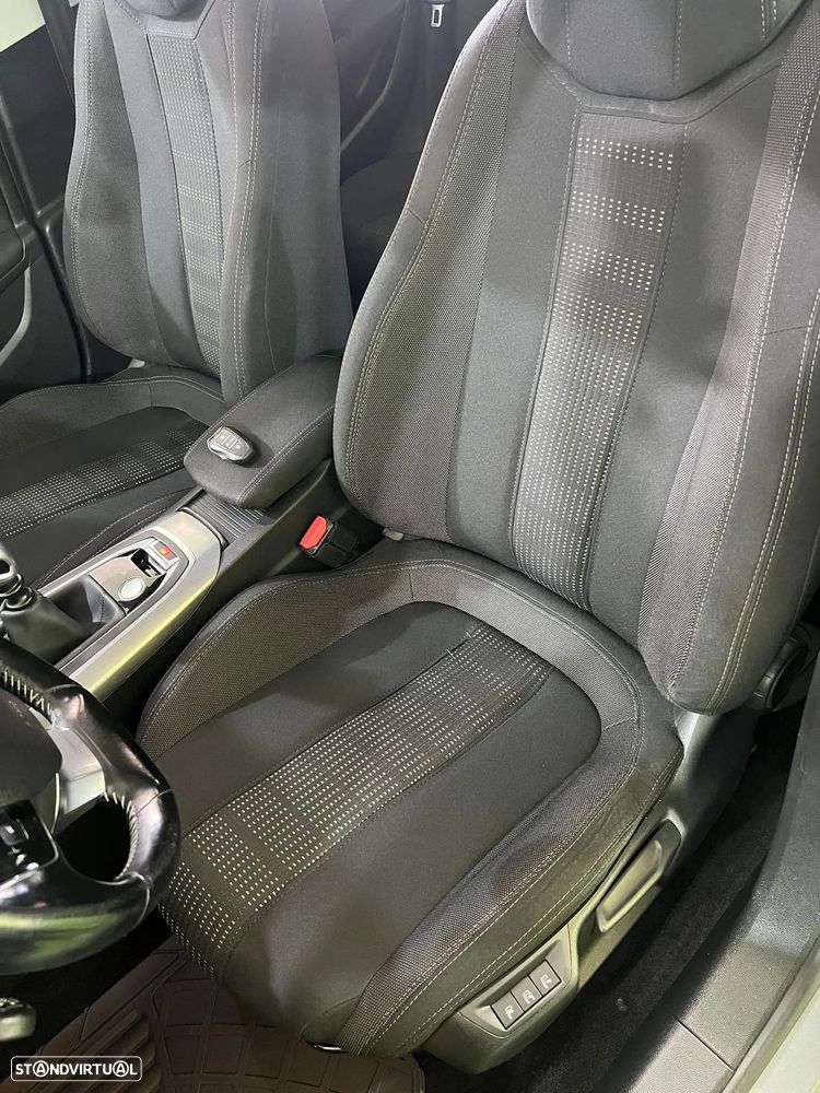 Peugeot 308 PureTech 130 GPF Stop & Start Allure Pack - 12