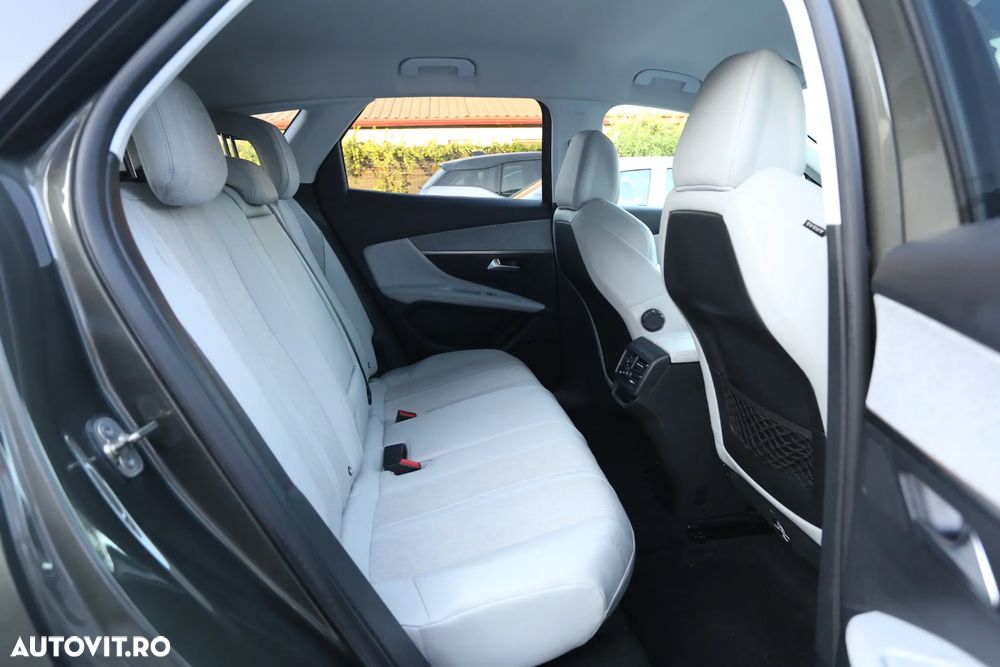 Peugeot 3008 PureTech 130 Stop & Start GPF EAT8 Allure - 7