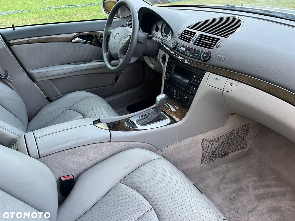 Mercedes-Benz Klasa E 500 4Matic Avantgarde Sport Edition - 5