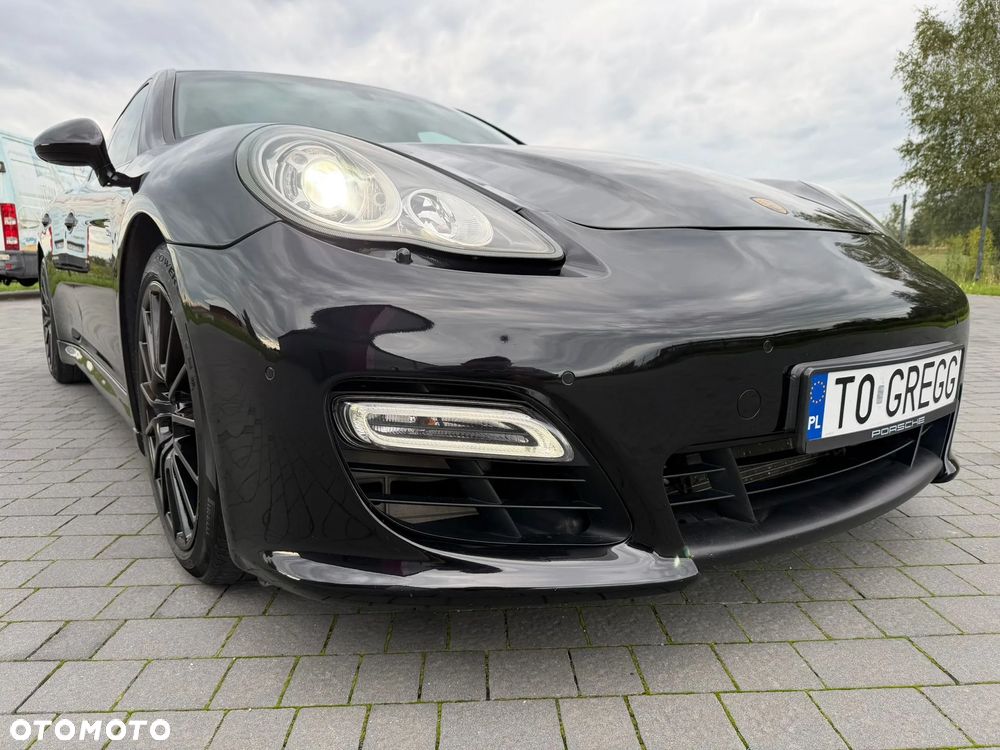 Porsche Panamera - 30