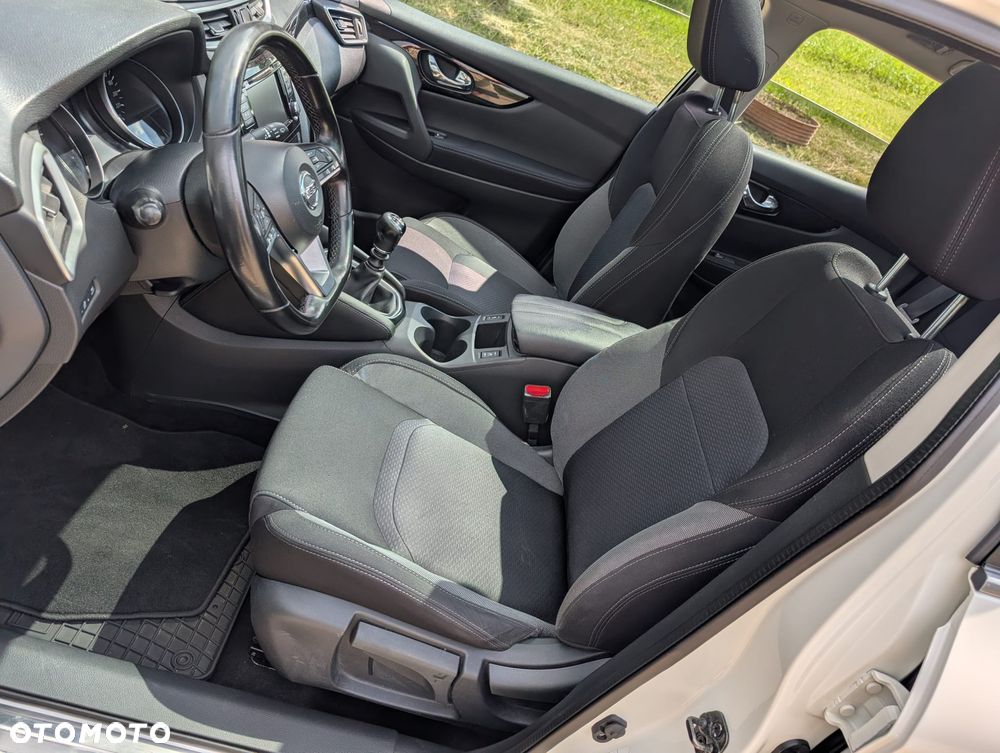 Nissan Qashqai 1.3 DIG-T N-Connecta - 14