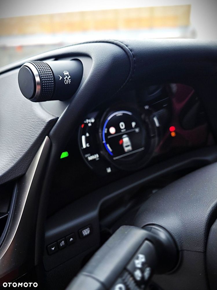 Lexus ES 300h F Sport Edition - 12