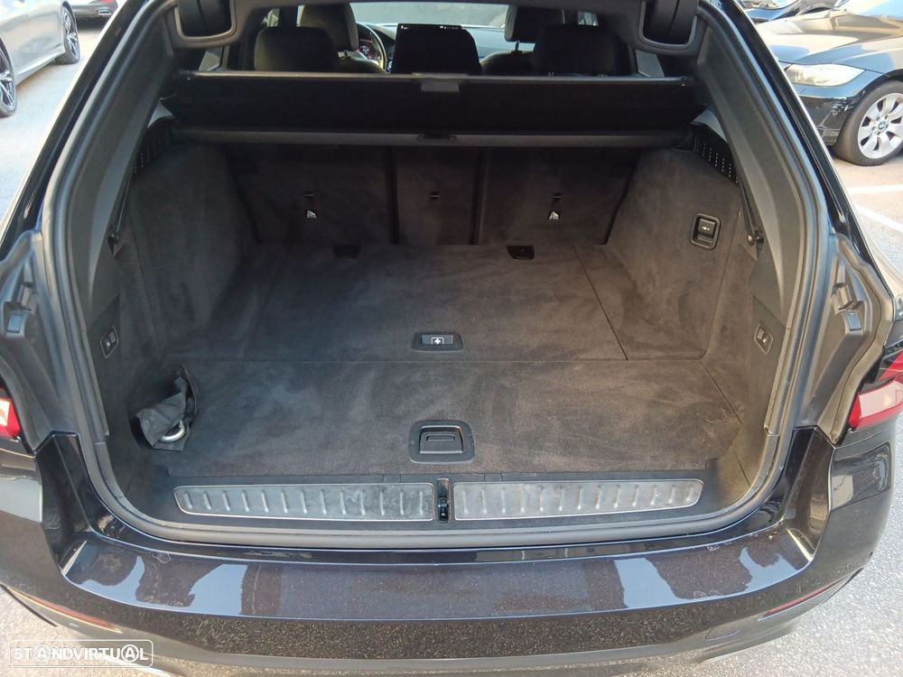 BMW 520 d Pack Desportivo M Auto - 26