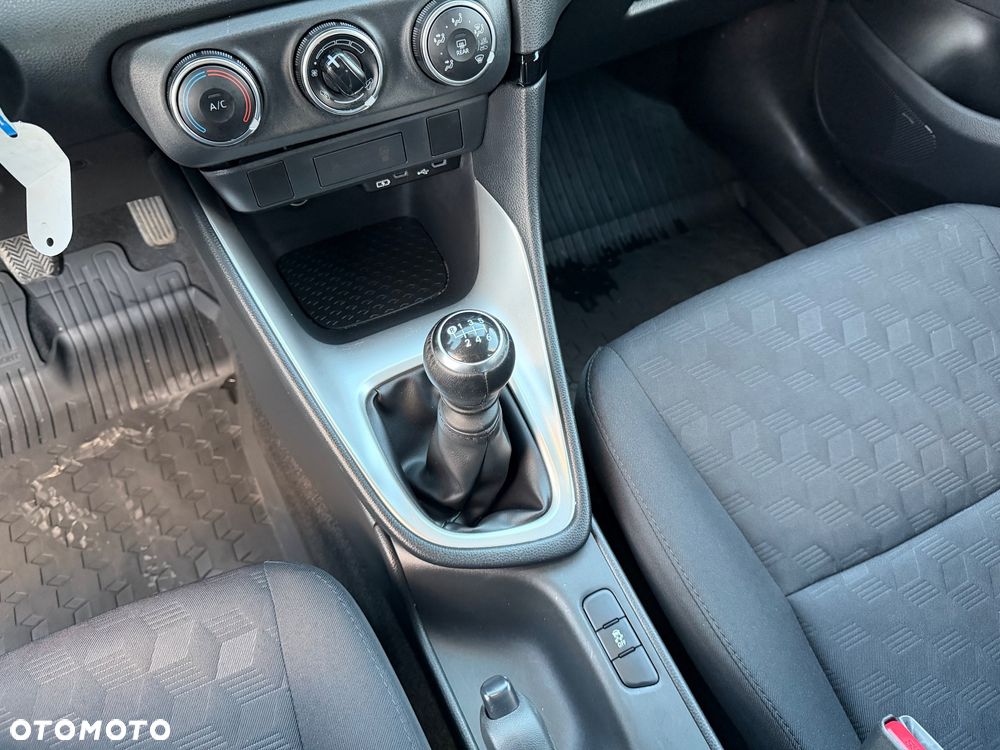 Toyota Yaris 1.5 Comfort - 39