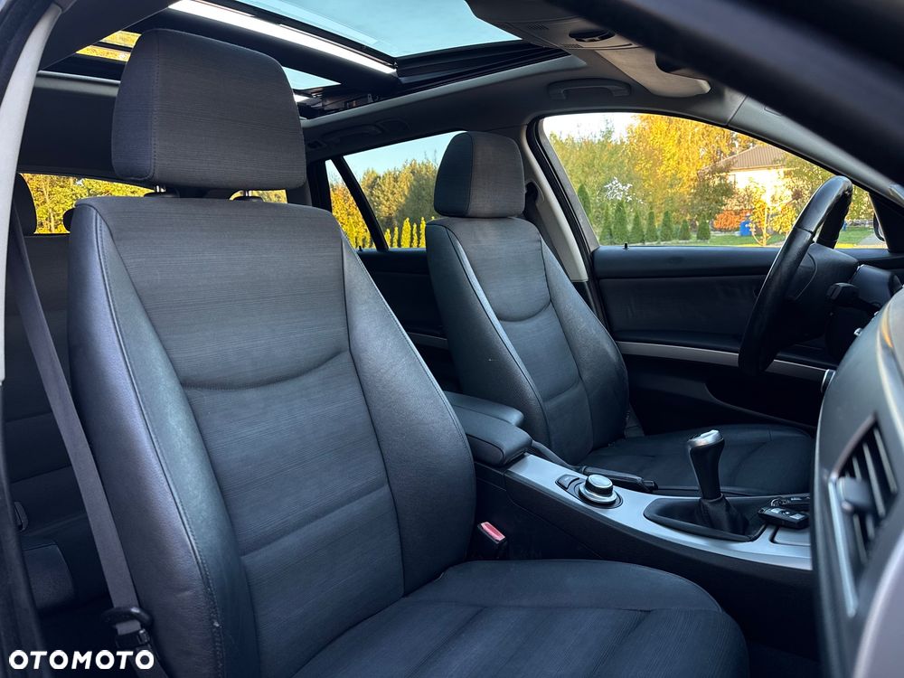 BMW Seria 3 318i - 35