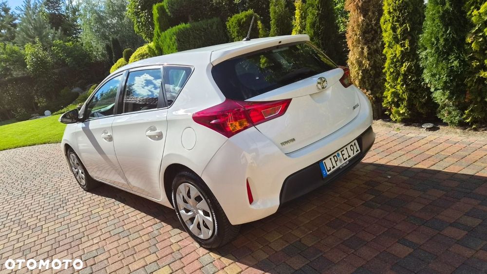 Toyota Auris 1.33 VVT-i Terra - 7