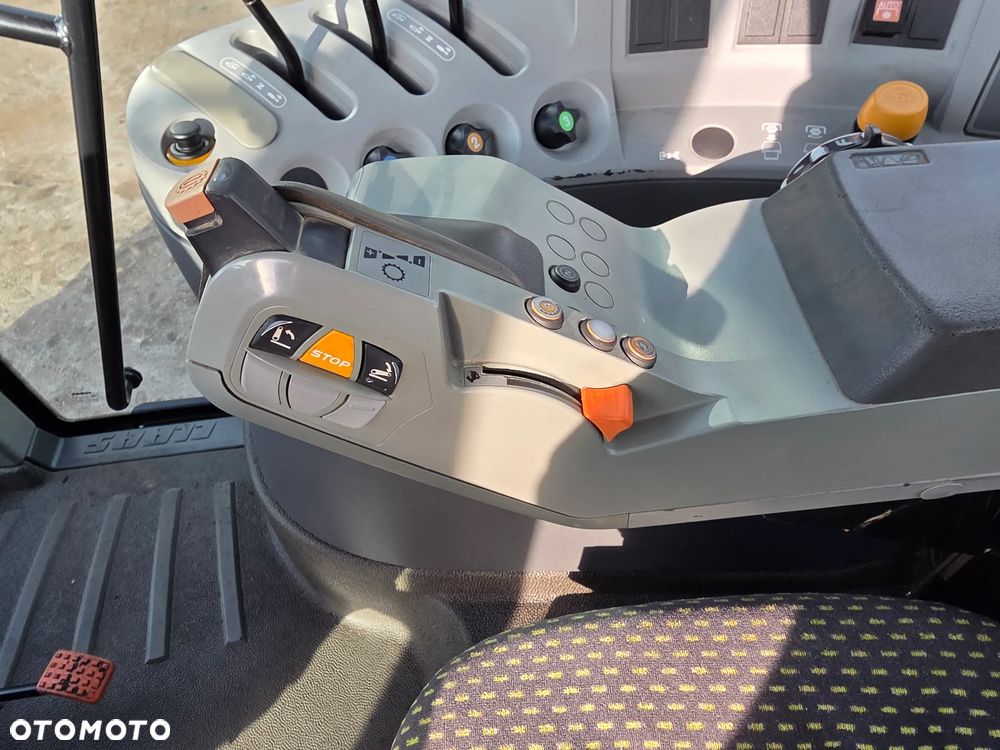 Claas Arion 640 Cis - 13