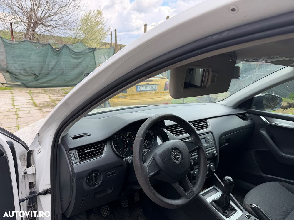 Skoda Octavia 1.6 TDI Style - 6
