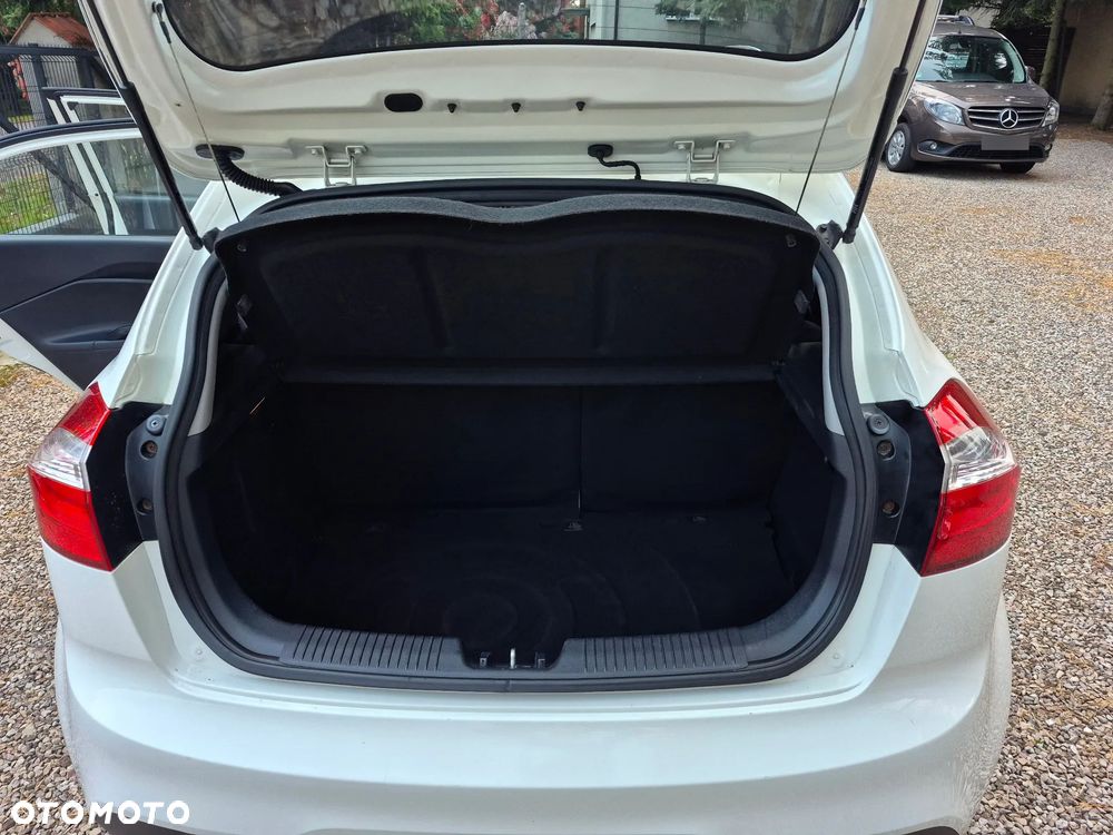 Kia Rio - 24