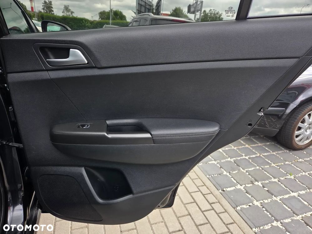 Kia Sportage 1.7 CRDI 2WD ISG Spirit - 12