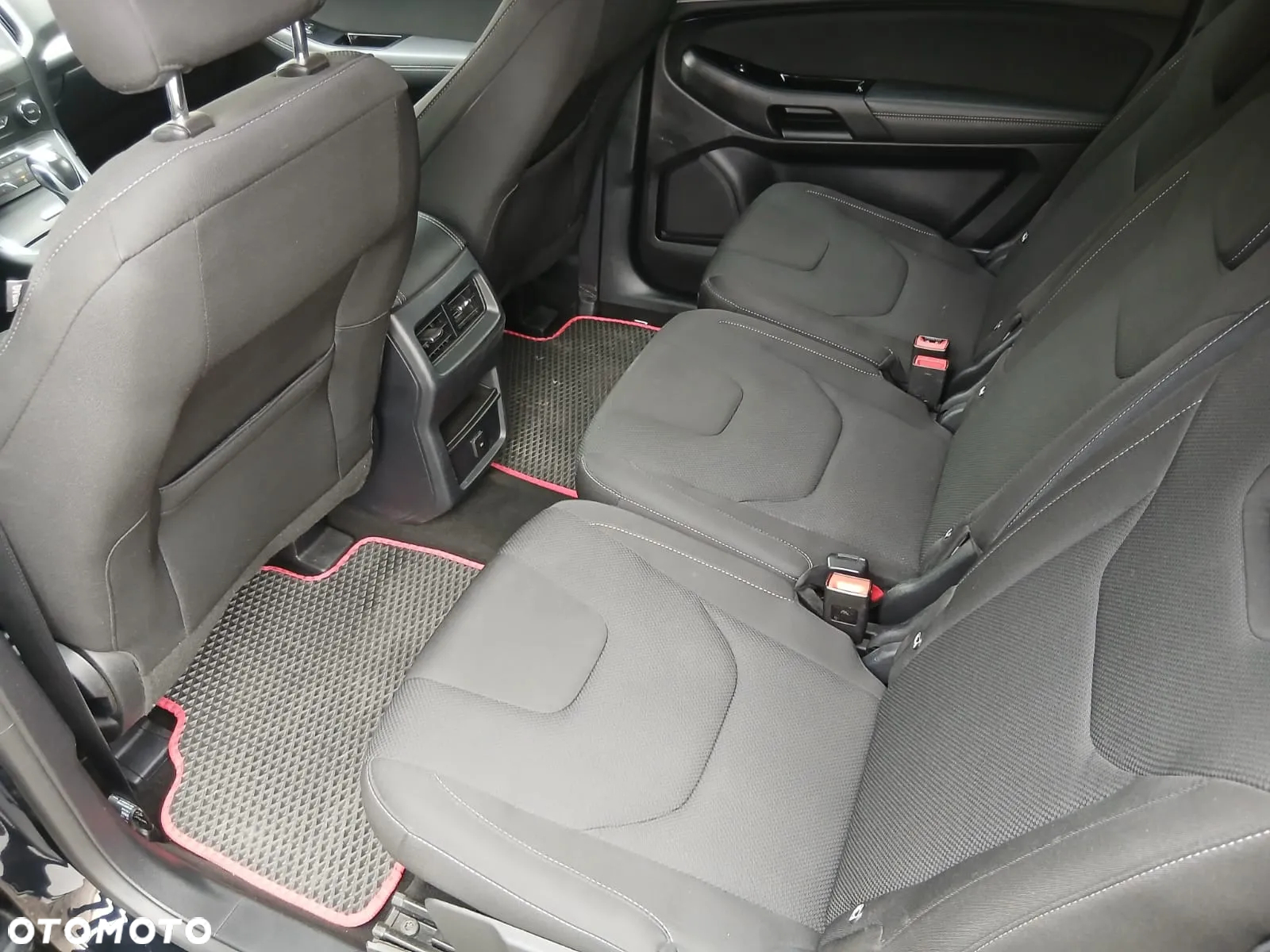 Ford S-Max - 35