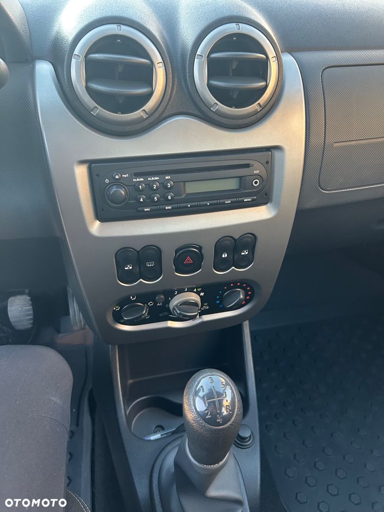 Dacia Sandero - 2
