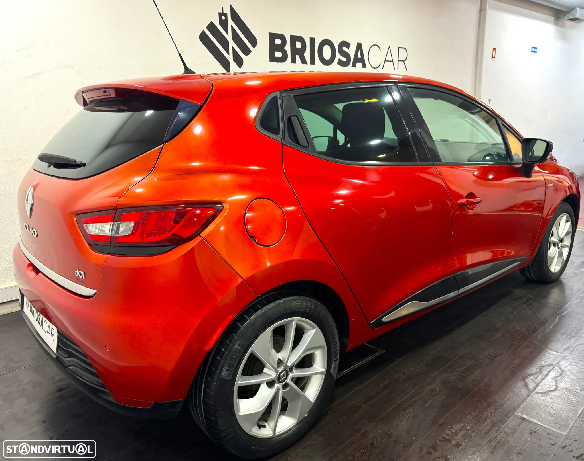 Renault Clio 1.5 dCi Dynamique S - 9