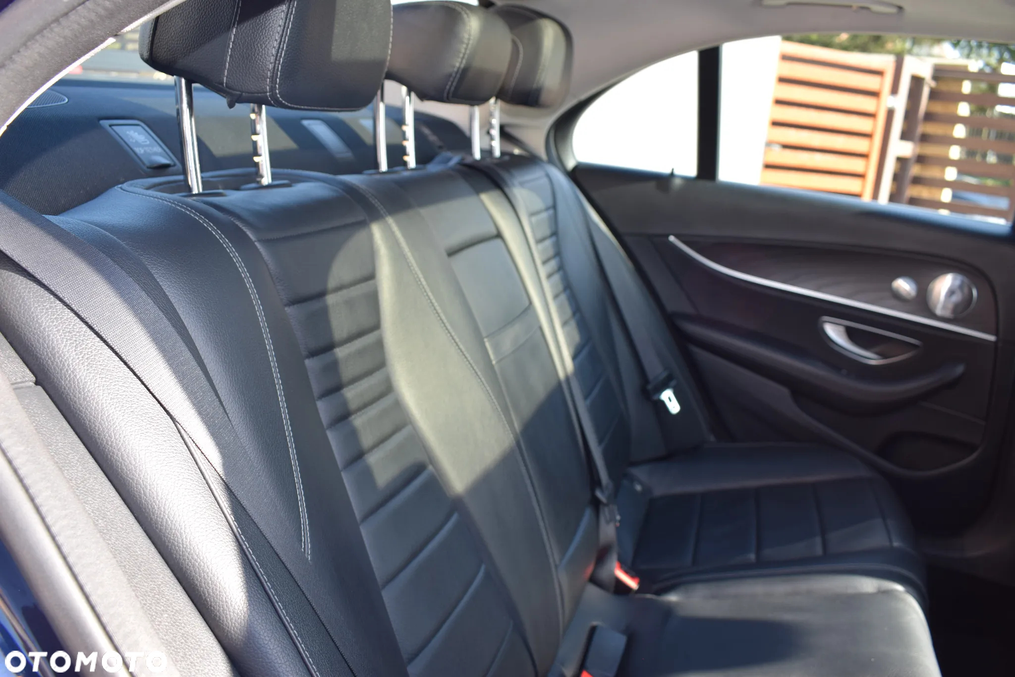 Mercedes-Benz Klasa E ver-350e-9g--tronic-avantgarde - 17