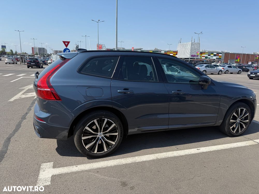 Volvo XC 60 B4 MHEV AT8 FWD R-Design - 9