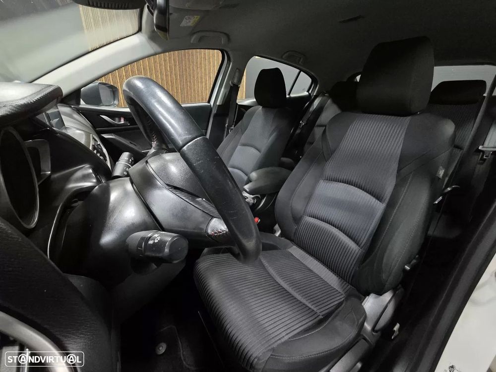 Mazda 3 Hatchback 1.5 Sky-D Evolve HS Navi - 17