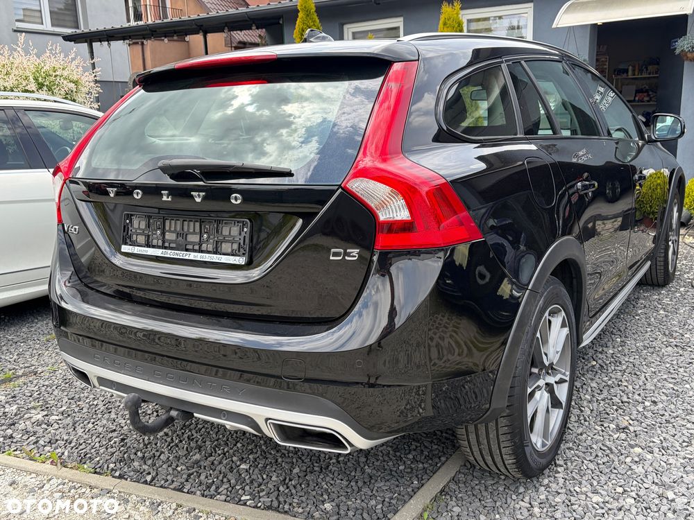 Volvo V60 Cross Country D3 Momentum - 13