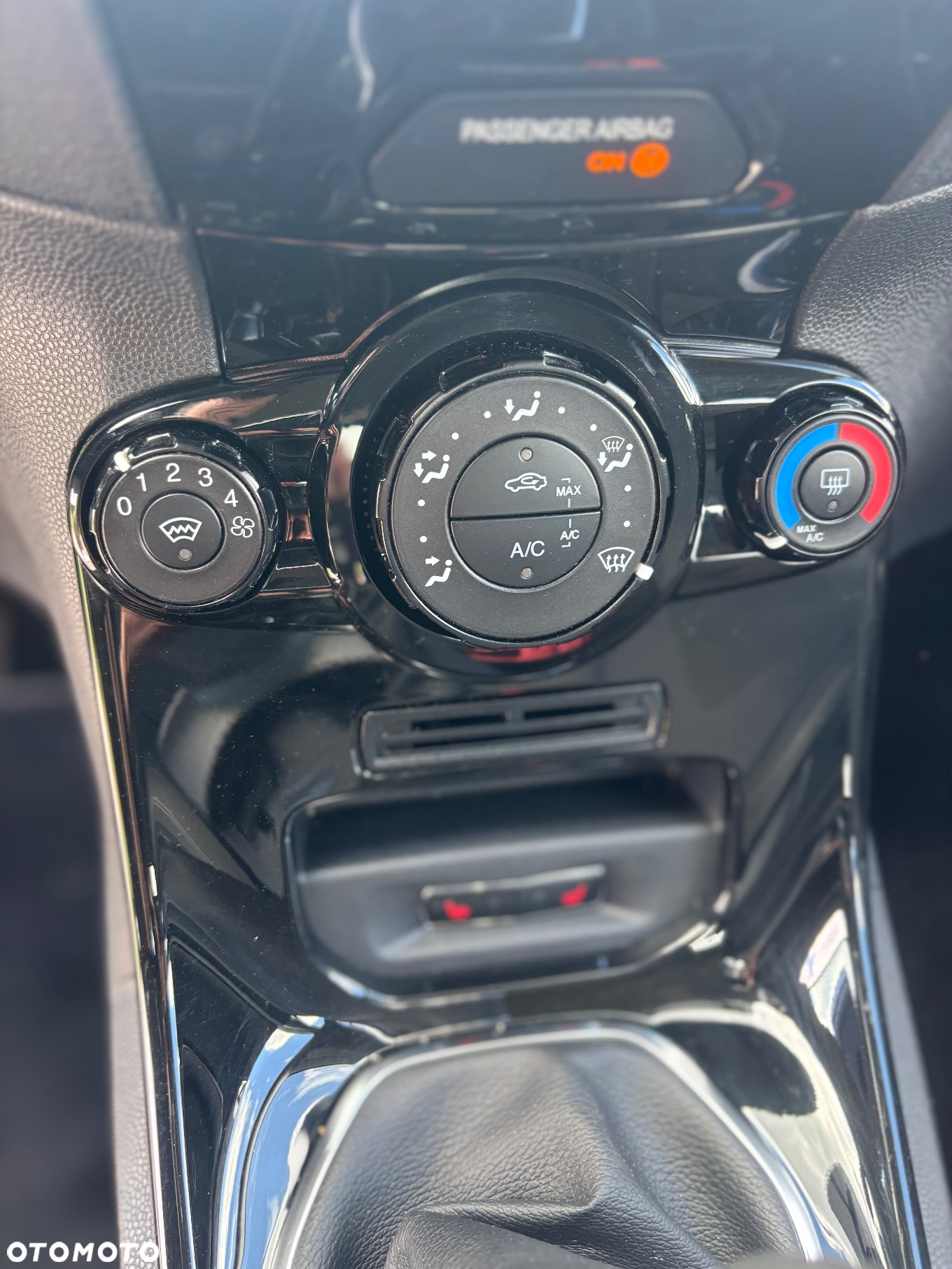 Ford Fiesta 1.0 EcoBoost S&S ACTIVE - 25