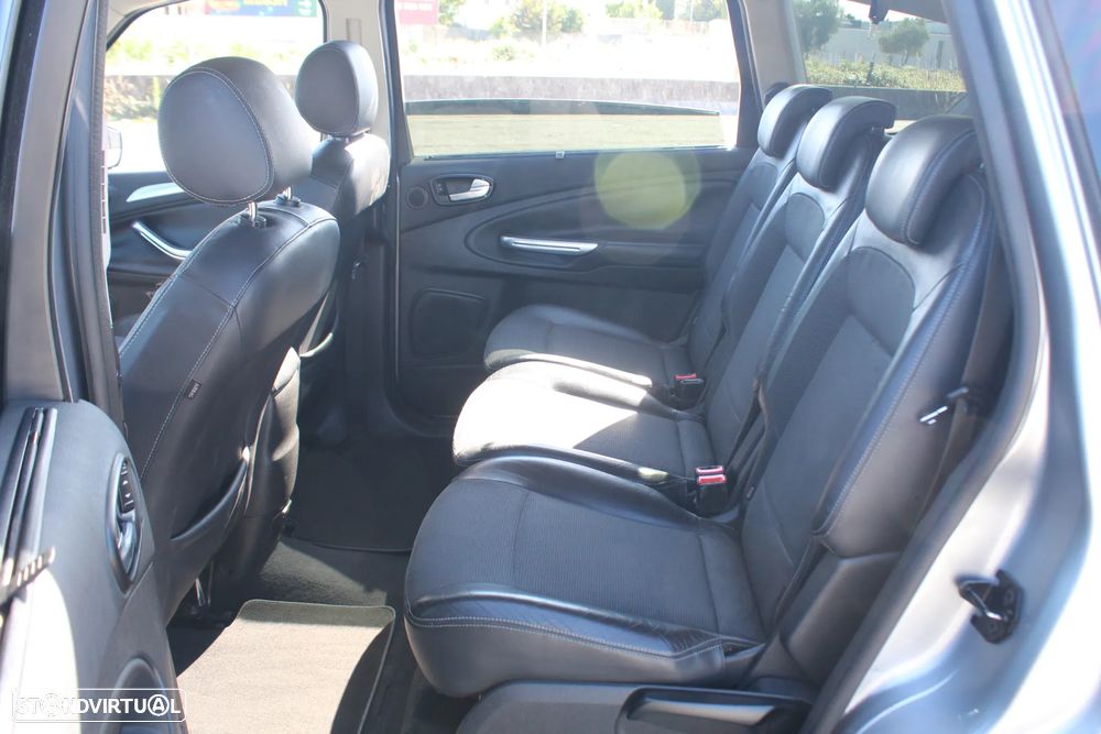 Ford S-Max 1.8 TDCi Titanium 7L - 36