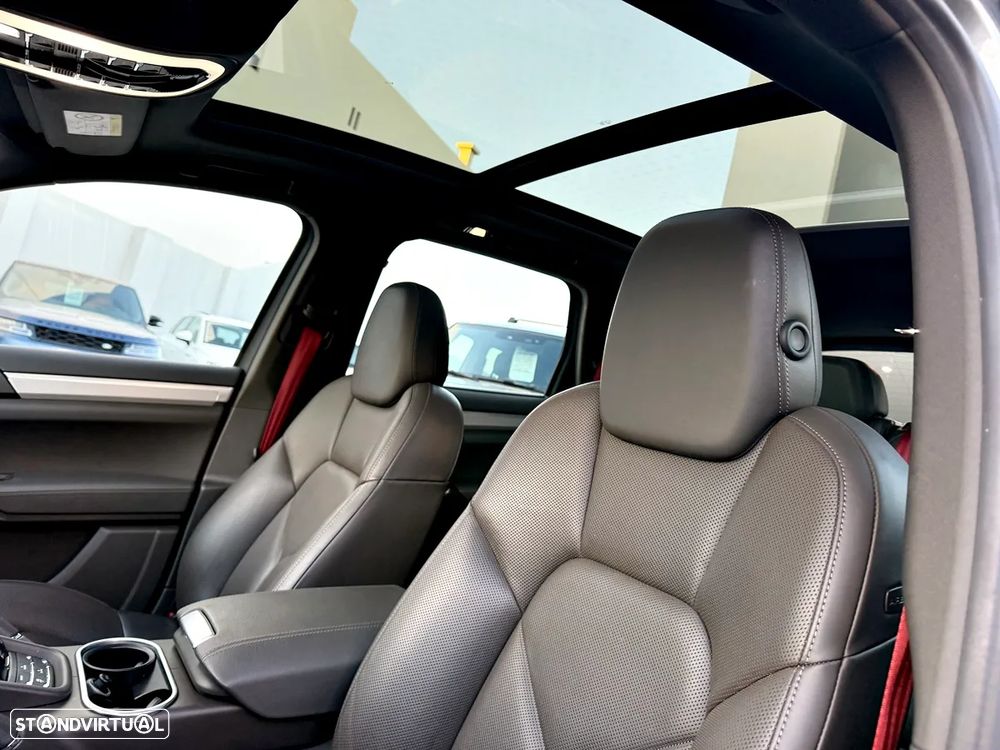 Porsche Cayenne S Hybrid - 24