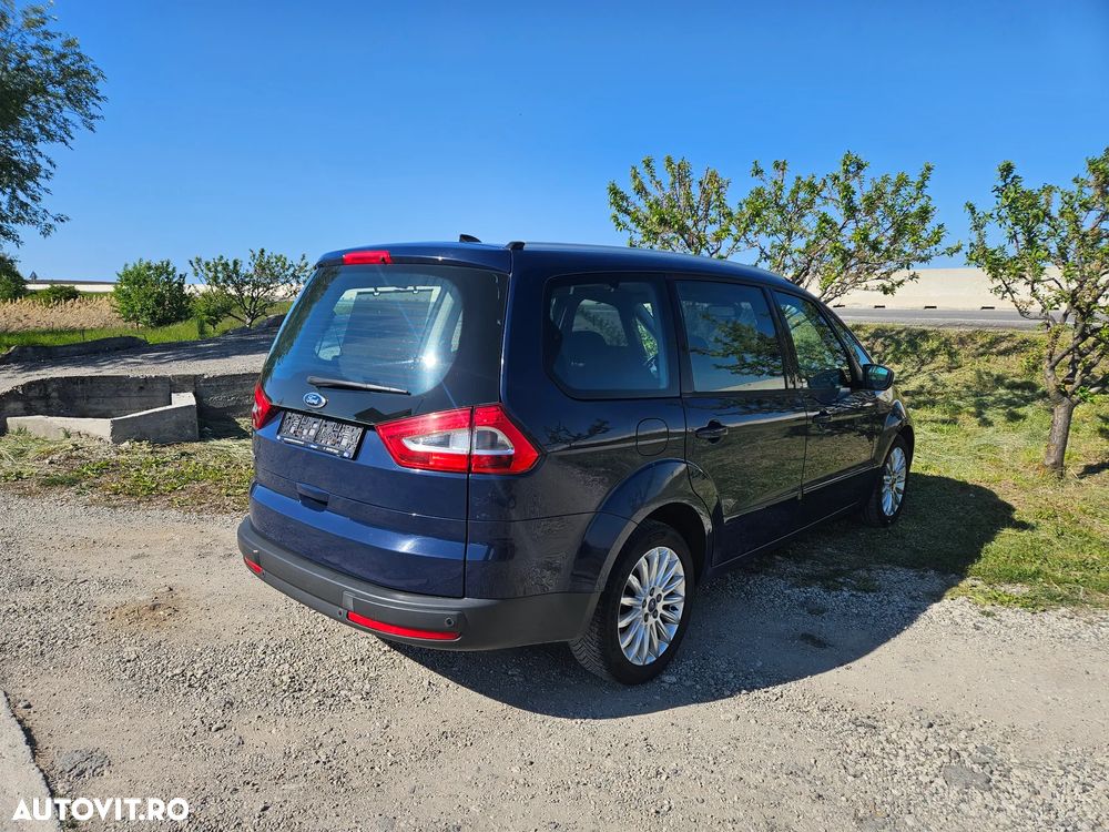 Ford Galaxy 2.0 TDCi DPF Aut. Trend - 4