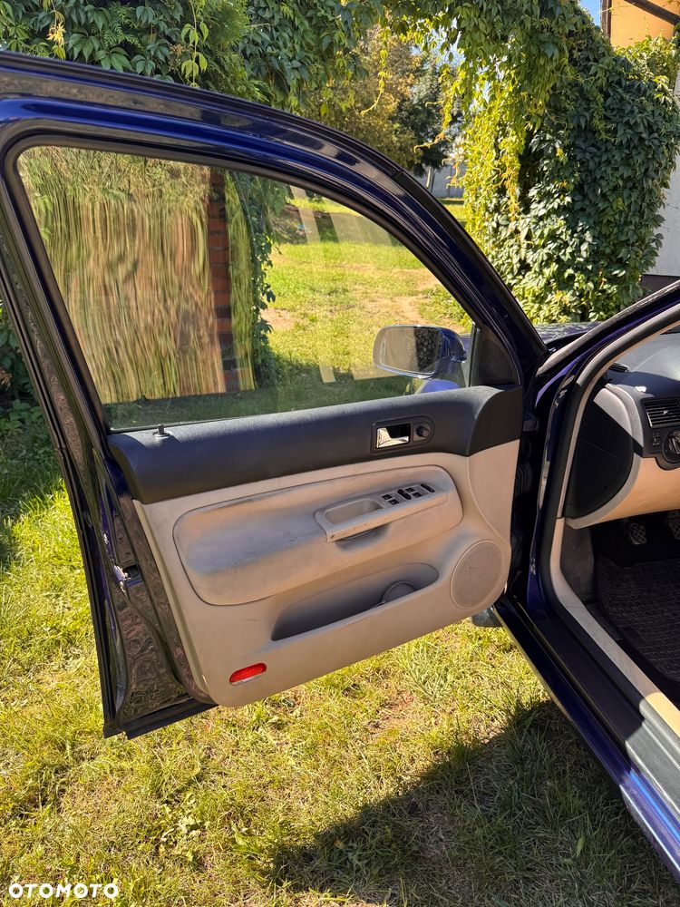 Volkswagen Golf 1.9 TDI Comfortline - 6