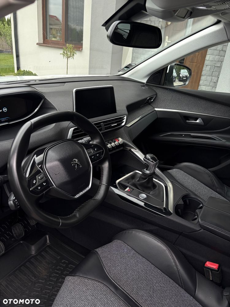 Peugeot 5008 BlueHDi 150 Allure - 14