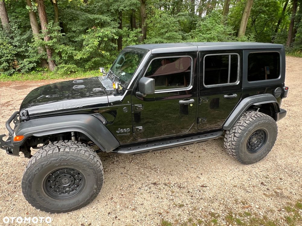 Jeep Wrangler - 8