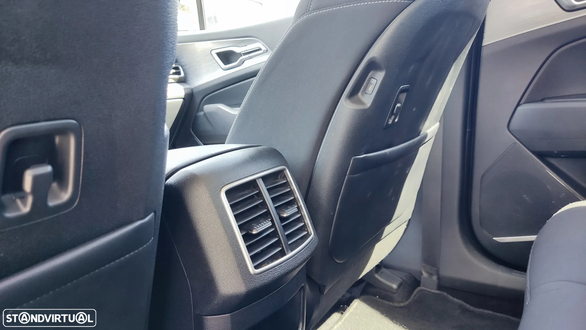 Kia Sportage 1.6 T-GDI Drive - 33