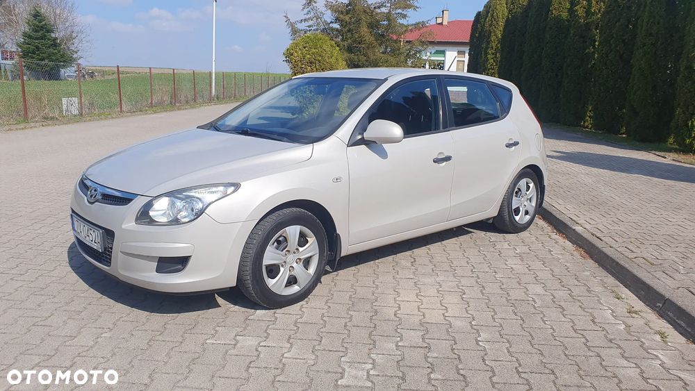 Hyundai i30 1.4 Comfort - 1