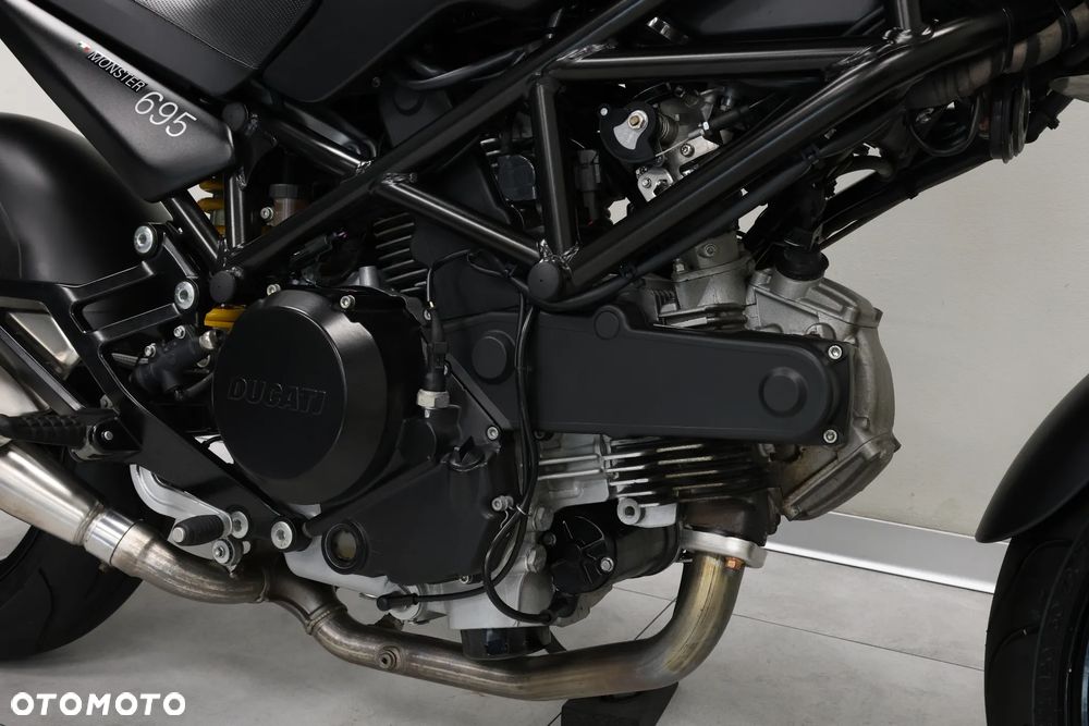 Ducati Monster - 22